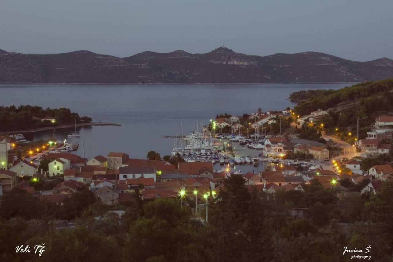 Apartment Marinsko Veli Iž Екстериор снимка