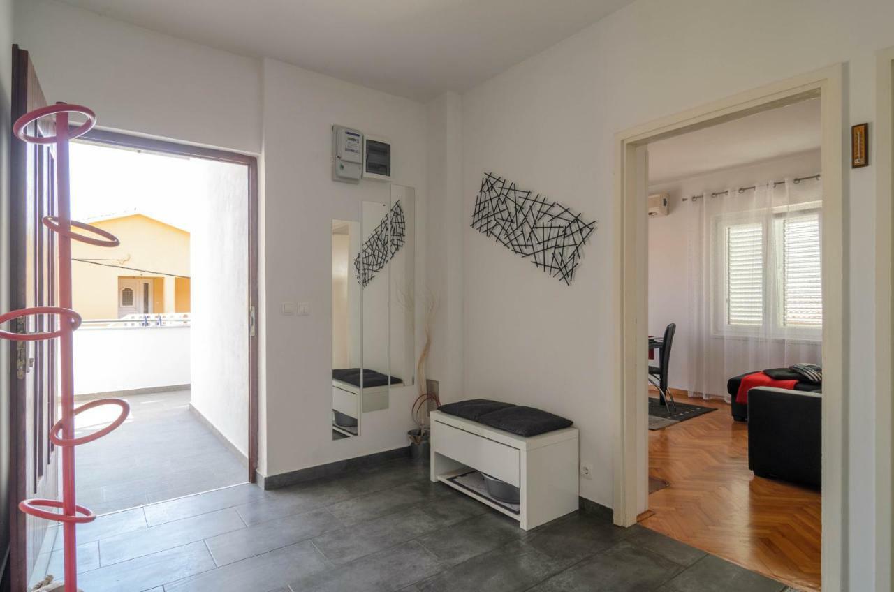 Apartment Marinsko Veli Iž Екстериор снимка